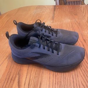 Brooks Revel 5 (Size 12)